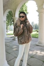 Luksusowa Bomberka z Futra Norki ( Pastel Mink) z Kapturem rozmiar L/XL