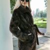 Luksusowe Brązowe Futro z Norek z Kołnierzem i Paskiem — Ponadczasowa Elegancja rozm. L