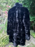 044 Elegancka kurtka z norek w kolorze czarnym ze stójką rozmiar L