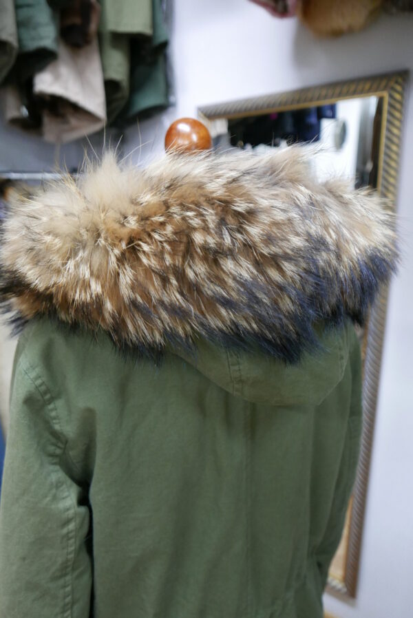 Kurtka Parka Khaki z Puszystym Obszyciem Kaptura z Jenota rozmiar L/XL